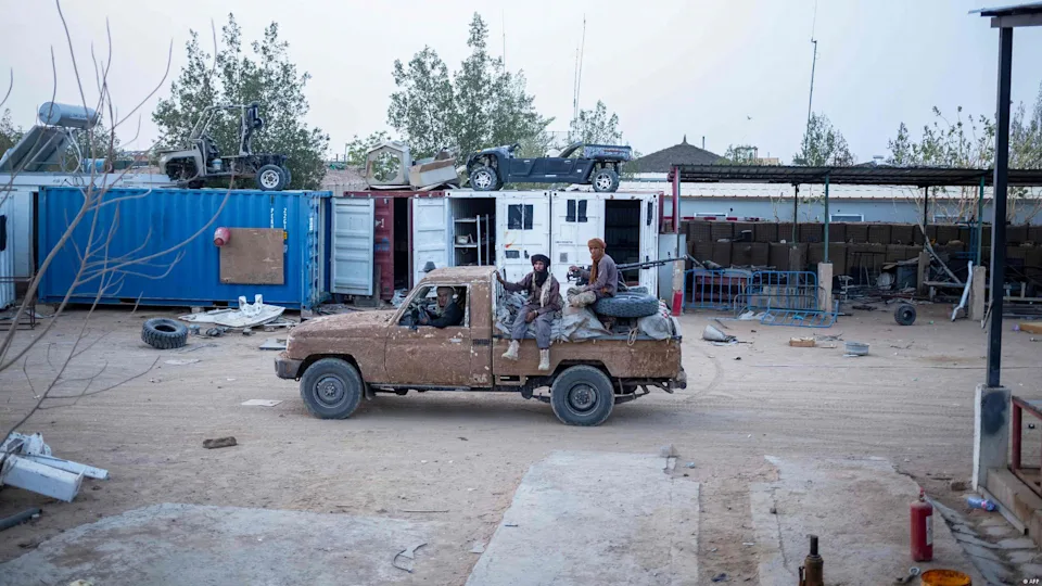 The Malian army claims to have conducted strikes on Kidal, controlled by the Azawad Liberation Front (FLA) rebels