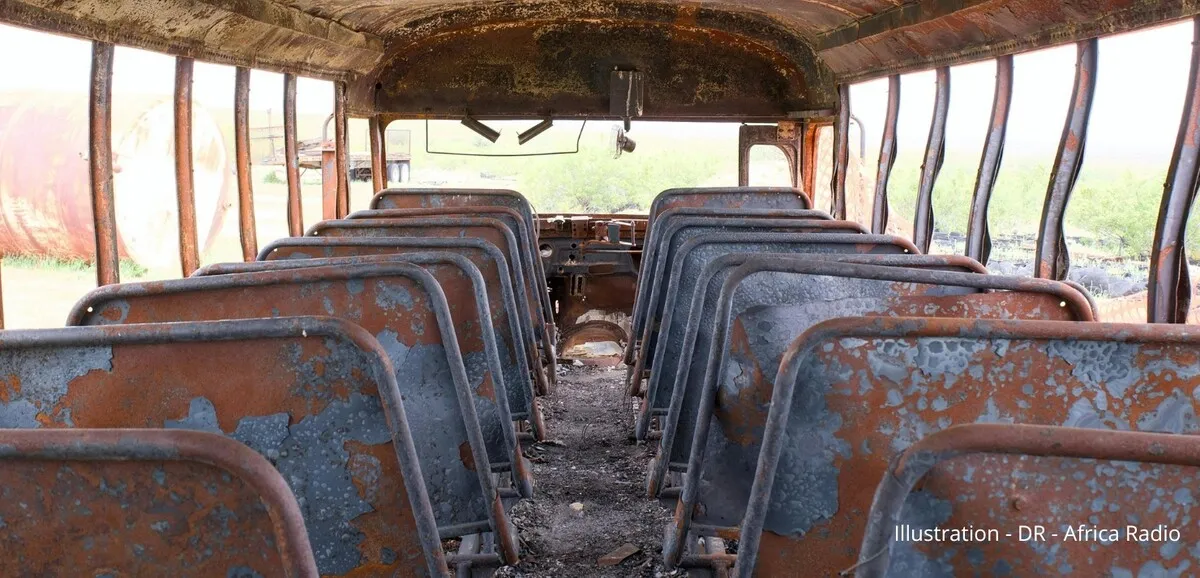 Burning buses near Bamako as jihadists tighten blockade on Mali capital