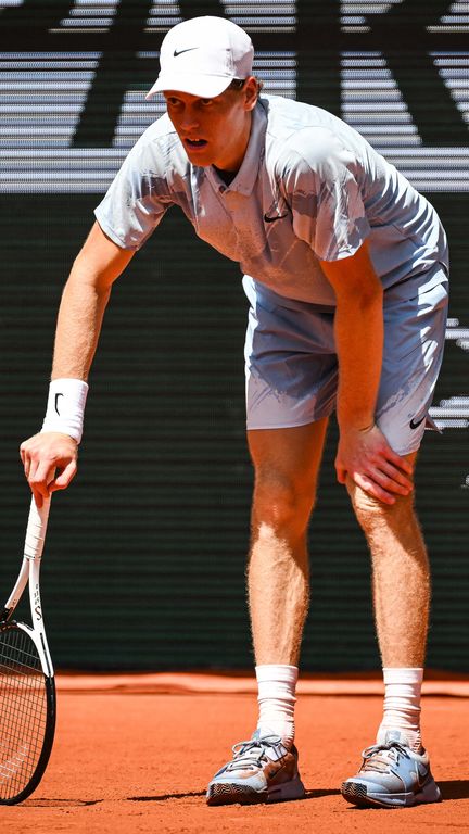 Jannik Sinner lors du deuxième tour de Roland-Garros, le 28 mai 2026. (MATTHIEU MIRVILLE / AFP)