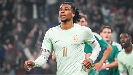 Michael Olise face à l'Irlande du Nord, le 8 juin 2026 au stade Pierre-Mauroy.
