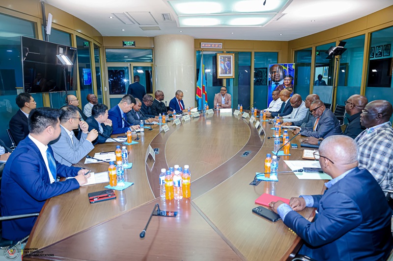 José Mpanda meeting with Chinese delegation