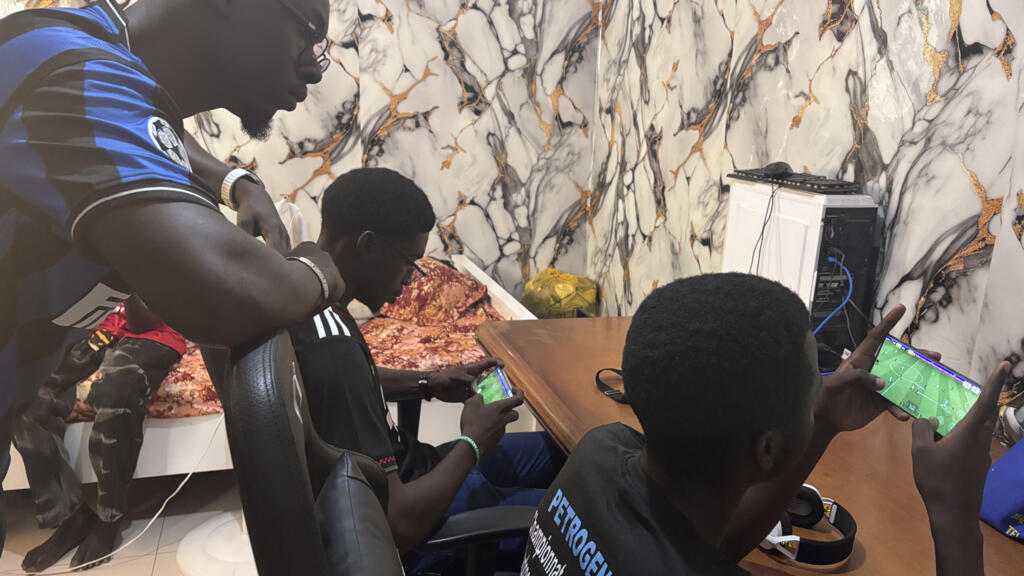 Ibzo training Senegal's eFootball team in Dakar, June 2026