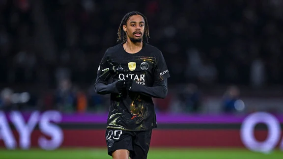 Bradley Barcola in action for PSG