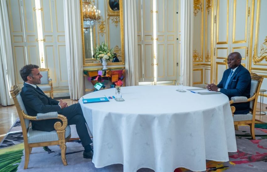President Macron and President Oligui Nguema in a one-on-one meeting at the Élysée Palace