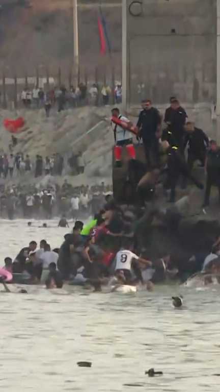 Ceuta : 60 000 migrants ont passé la frontière vers l'Espagne. (-)