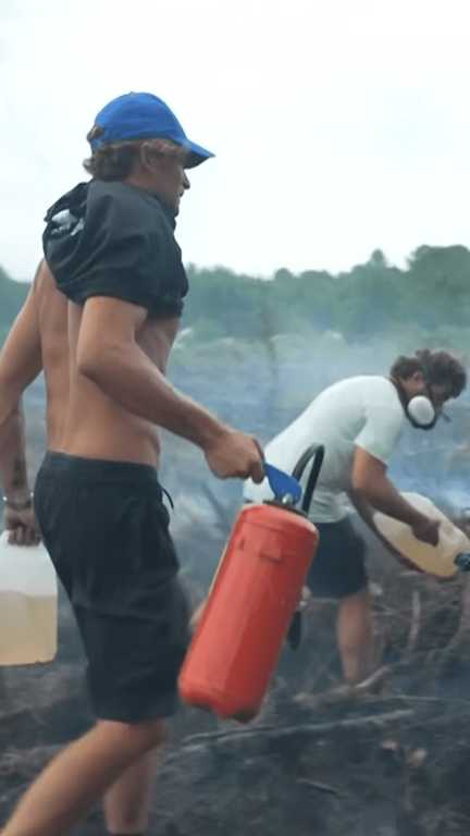 Citoyens mobilisés contre l'incendie en Gironde (franceinfo)