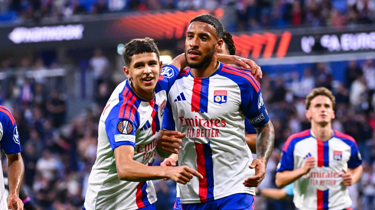 Olympique Lyonnais players in action against Crystal Palace during Europa League match